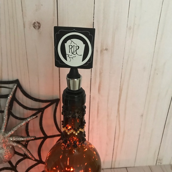 Halloween Decor. Lighted bottle. Hand Made NWT - Picture 7 of 8